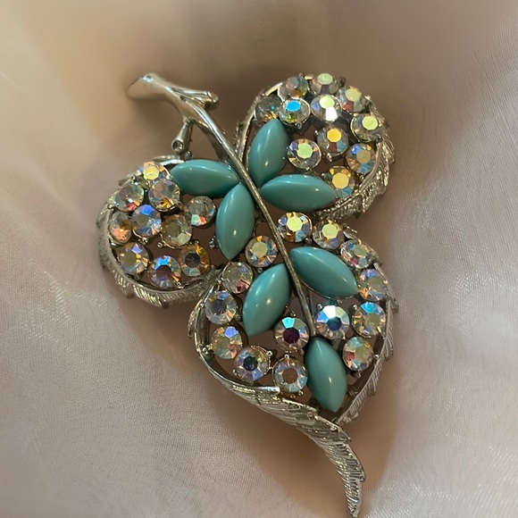Coro Jewelry - 1950’s Vintage Coro Pegasus leaf with Turquoise and AB Rhinestones